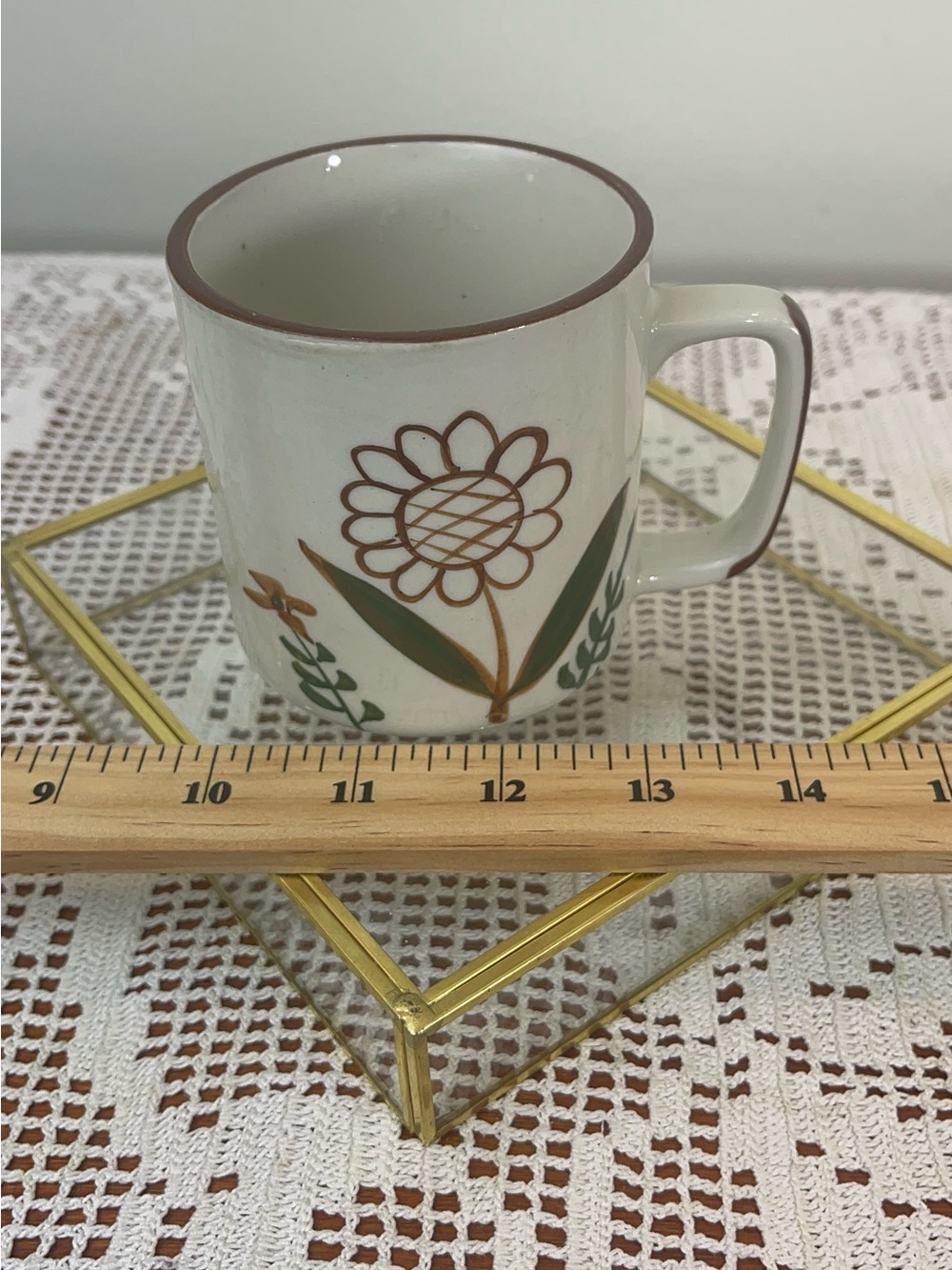 Ceramic Floral Accent Mug in Cream and Brown